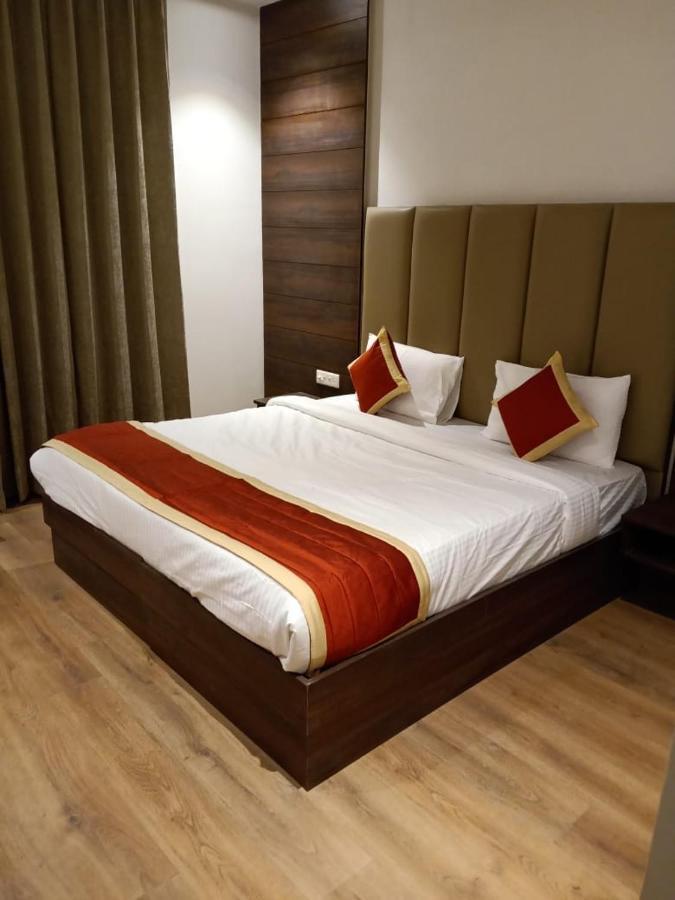 Hotel Sourav Park Inn Agra Agra  Exteriér fotografie